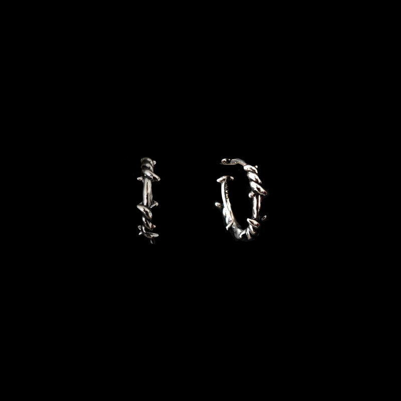 Wire earring silver