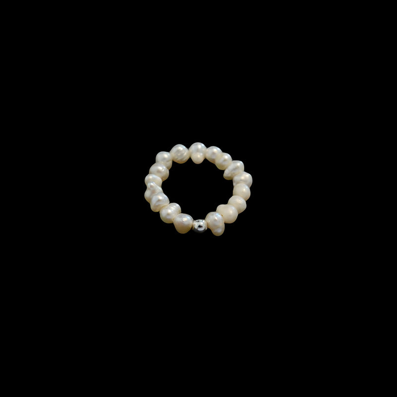 Pearl ring silver