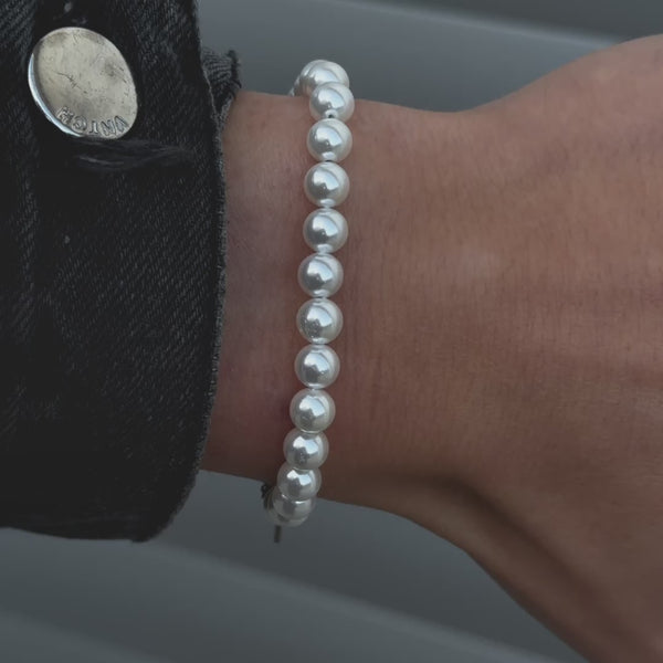 pearl bracelet