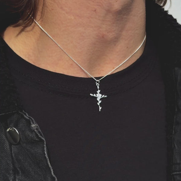 Holy Rose Necklace Silver